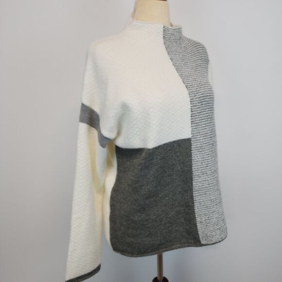 Cyrus Colorblock Mock Neck Sweater Size L Gray Cream Wool Blend Boxy Soft Chic - Picture 3 of 15